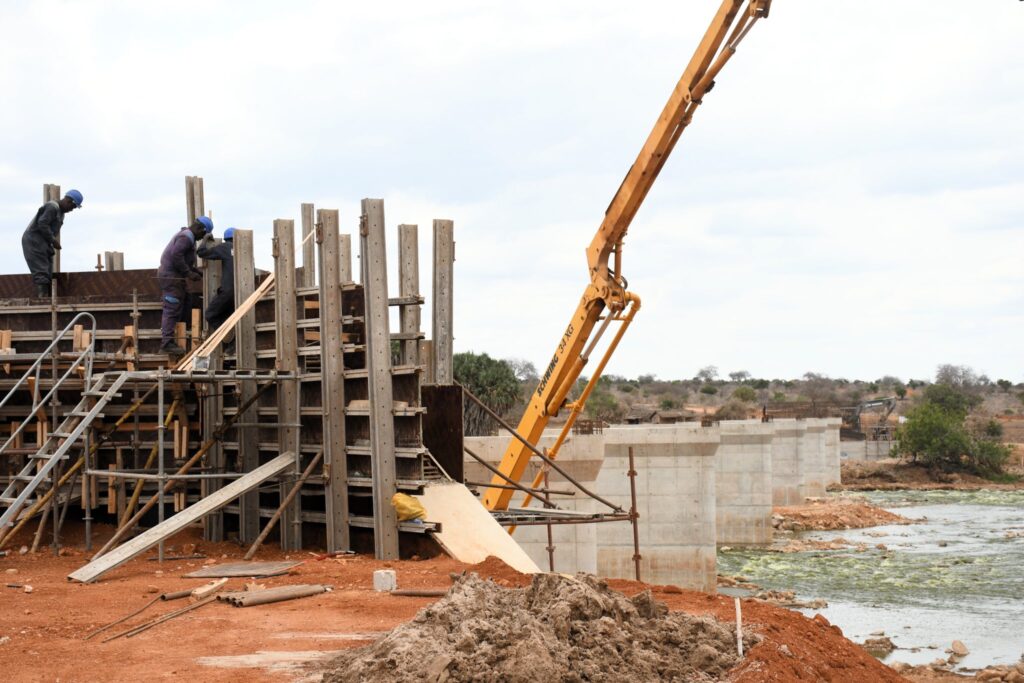 Galana kulalu bridge under construction