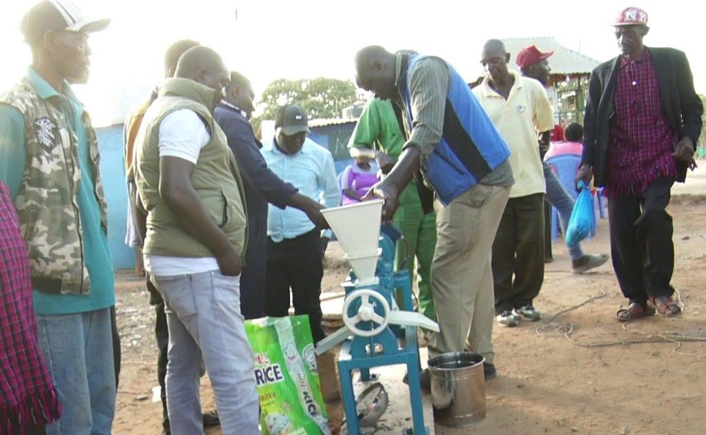 Demonstration of the modern sunflower oil extraction machine